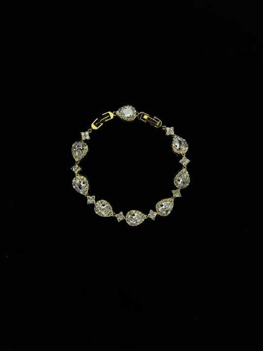 Gold Star Droplet Bracelet